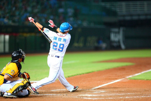 剽悍精進的自走砲－陳俊秀