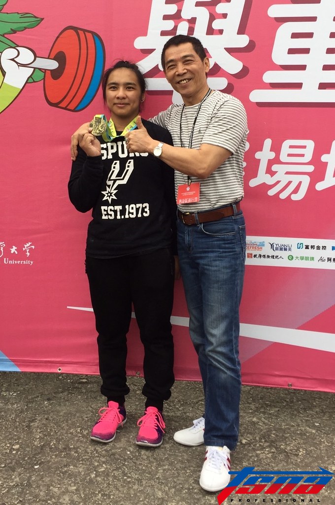 挺舉破紀錄摘金　江念欣被看好為明日之星