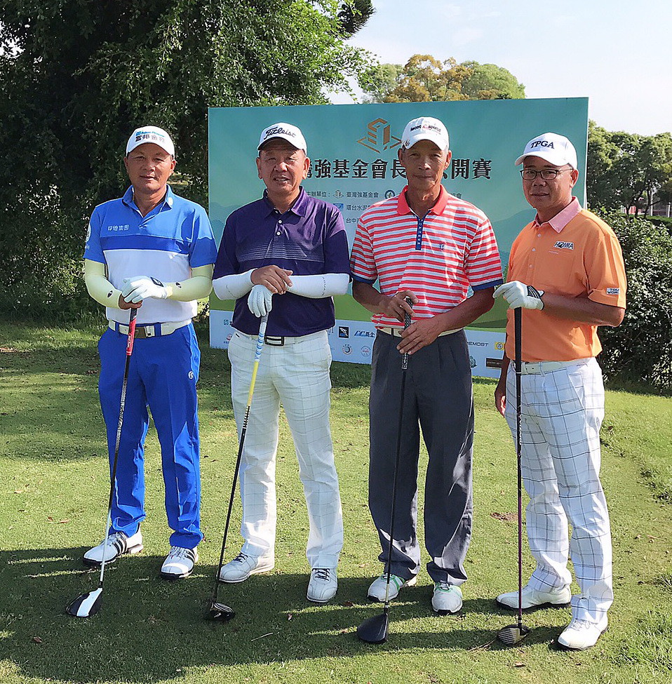 首回合繳65桿　盧建順、汪德昌暫居領先