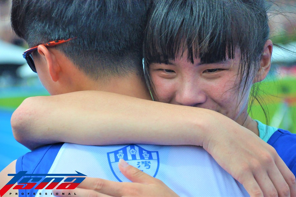 女超人劉亞君氣力放盡　淚灑田徑場