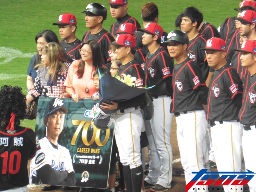 喜迎執教700勝　洪總還有更掛心的事