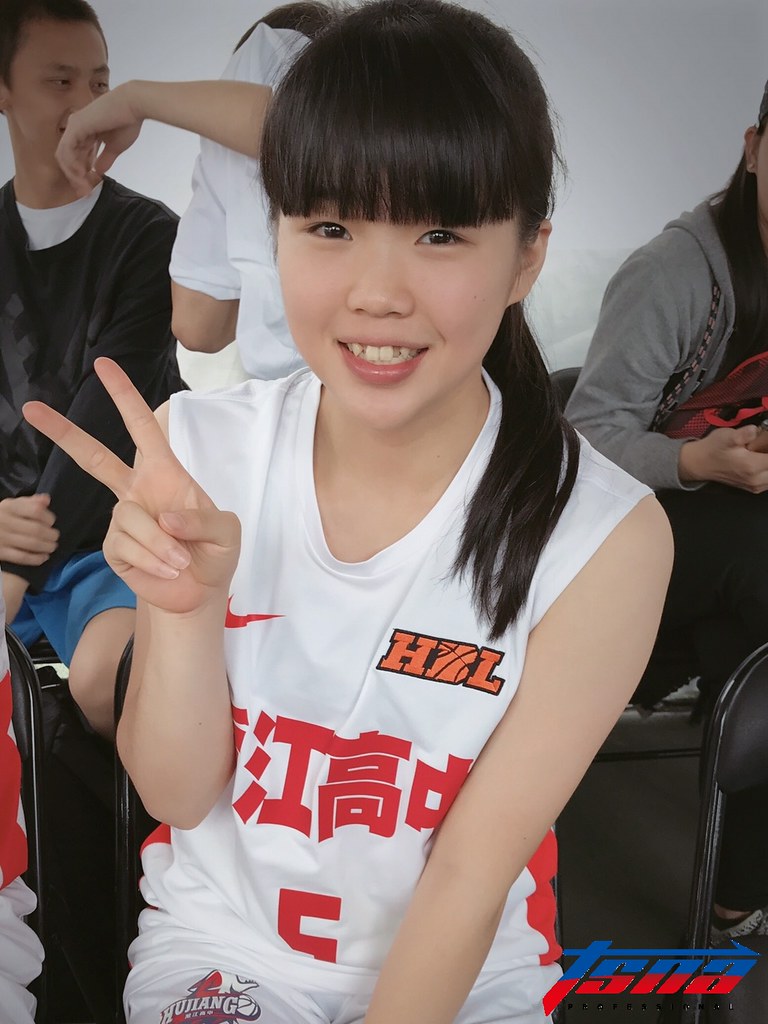 陳育緹成世新新鮮人　對滬江學妹有信心