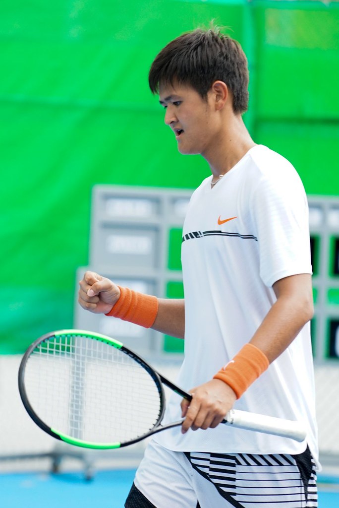 發球局一局未失　吳東霖擊落関口周一