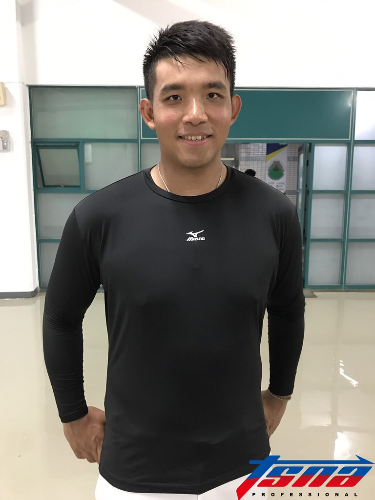 參加新人測試　「嘟嘟弟」潘威丞謝獅隊教練