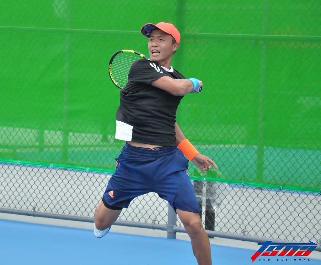 拉大角度讓對手整場跑　李冠毅晉級次輪