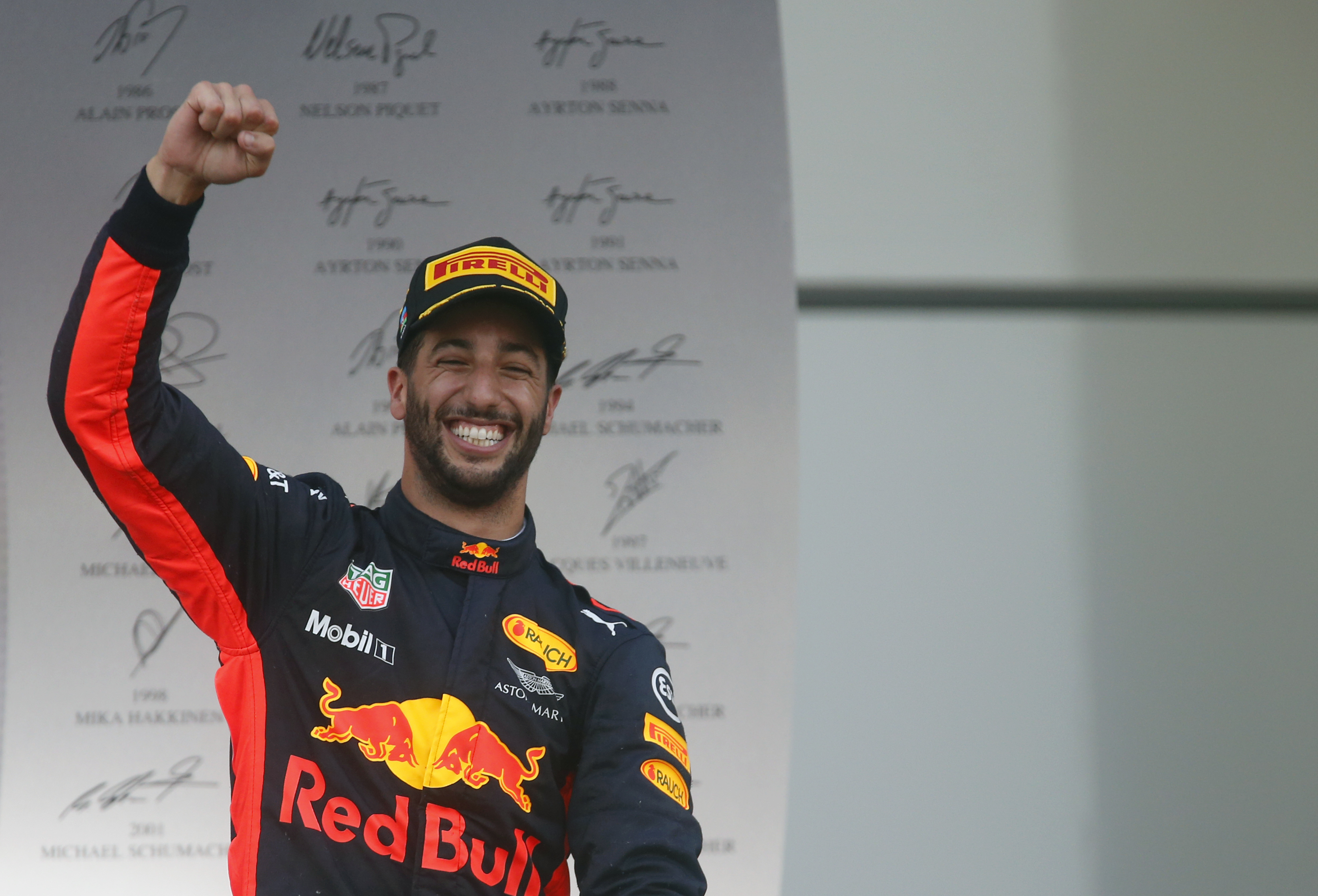 亞塞拜然大混戰　Ricciardo突圍而出