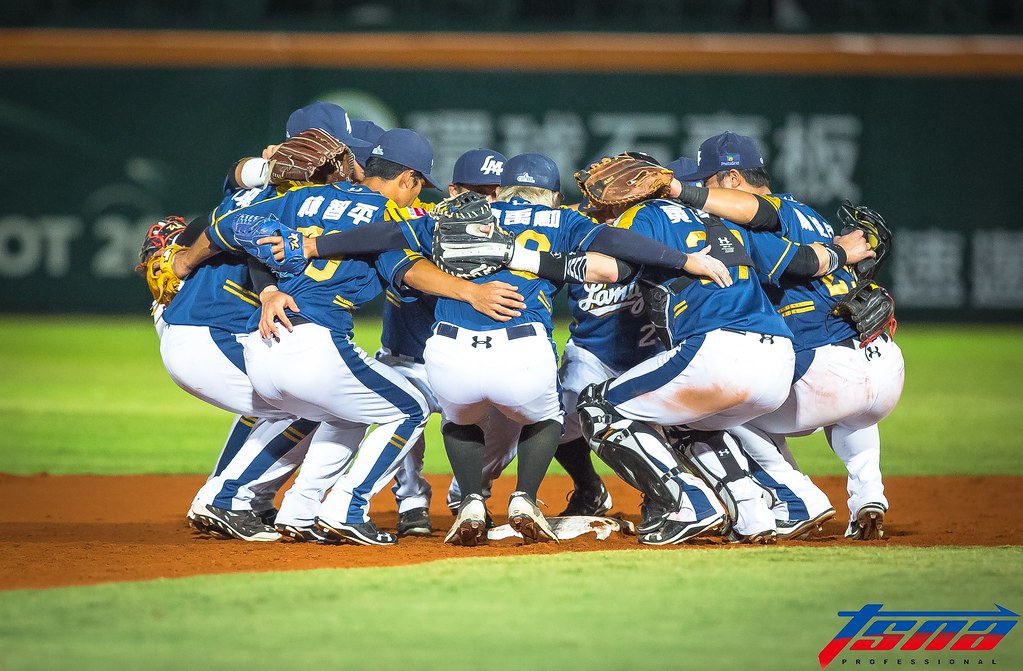 ​藍寅倫、楊岱均猛打賞　合力氣走統一