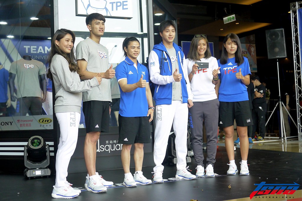 迎戰世大運　許淑淨、江宏傑穿團服亮相