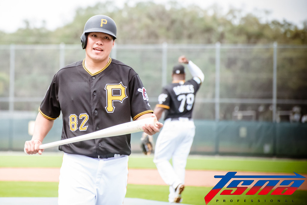 張進德繳雙安　連6戰安打、沒被三振