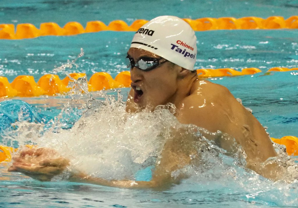 首位晉級準決賽地主泳將　李炫諺無緣奪牌