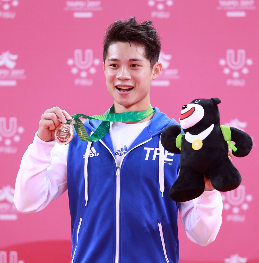 武術男子長拳　蔡澤民摘銅