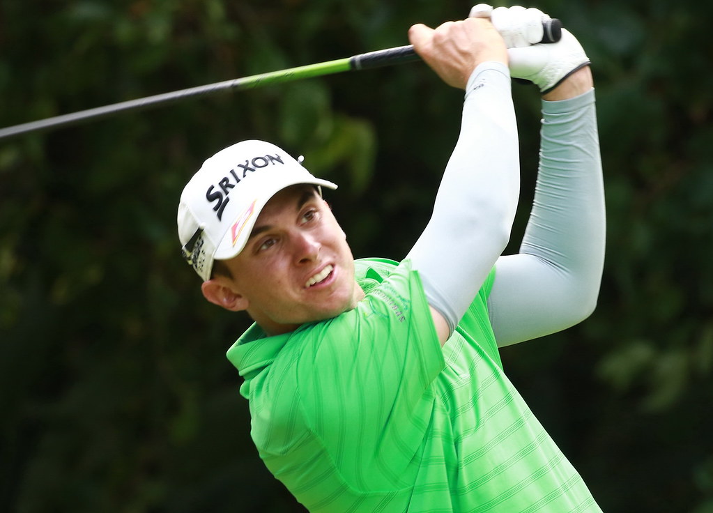 與炎熱奮戰！　Catling繳64桿暫居領先