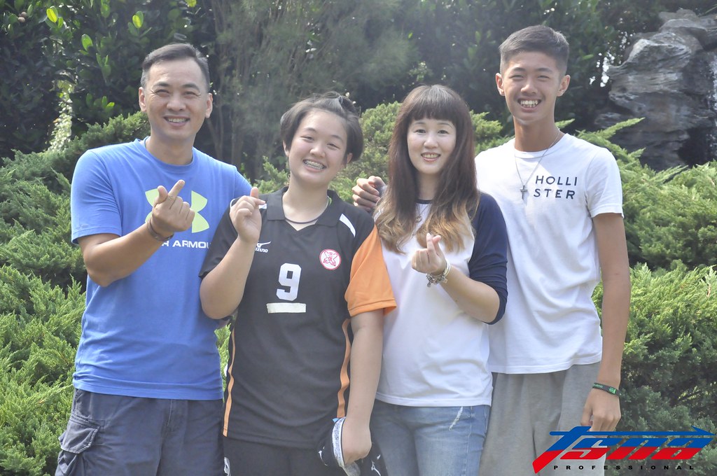 全家都是運動員　永信杯齊幫何艾加油