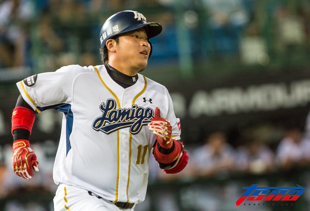 模擬總冠軍戰賽況！ 林泓育助猿獲勝