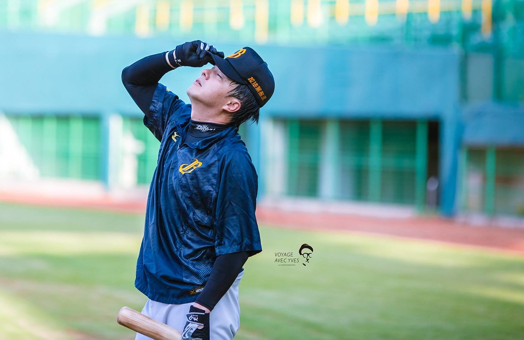 燃燒，不完全。－林威助引退雜感。