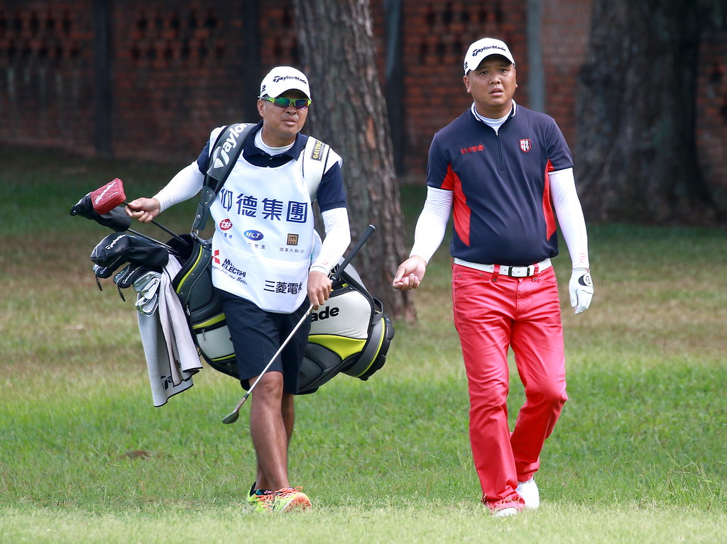 呂偉智一桿進洞　首回合暫並列第7