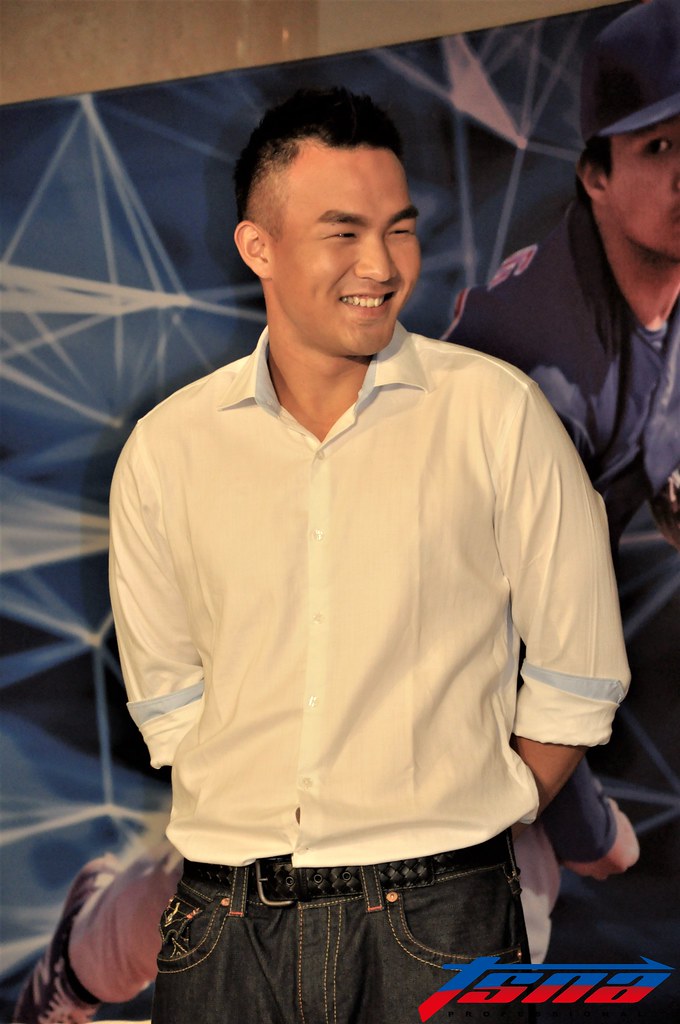 初登板補位滑倒　曾仁和澄清：我真的要滑接