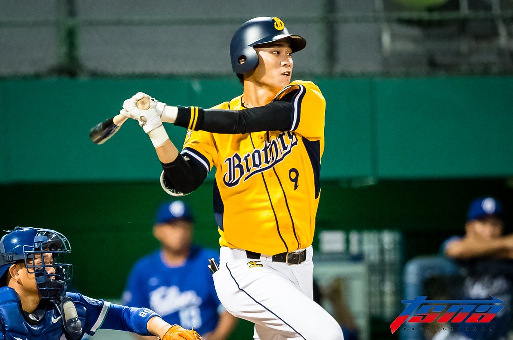 不只是光輝之子─王威晨