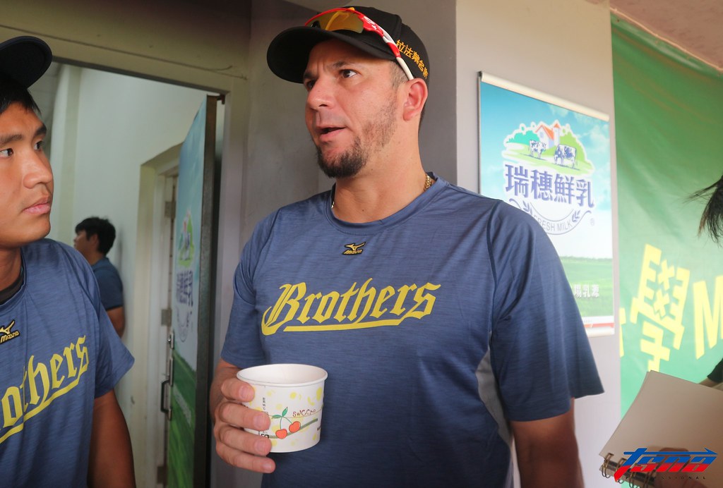 揮別思鄉心情　羅曼第2戰先發對決潘威倫