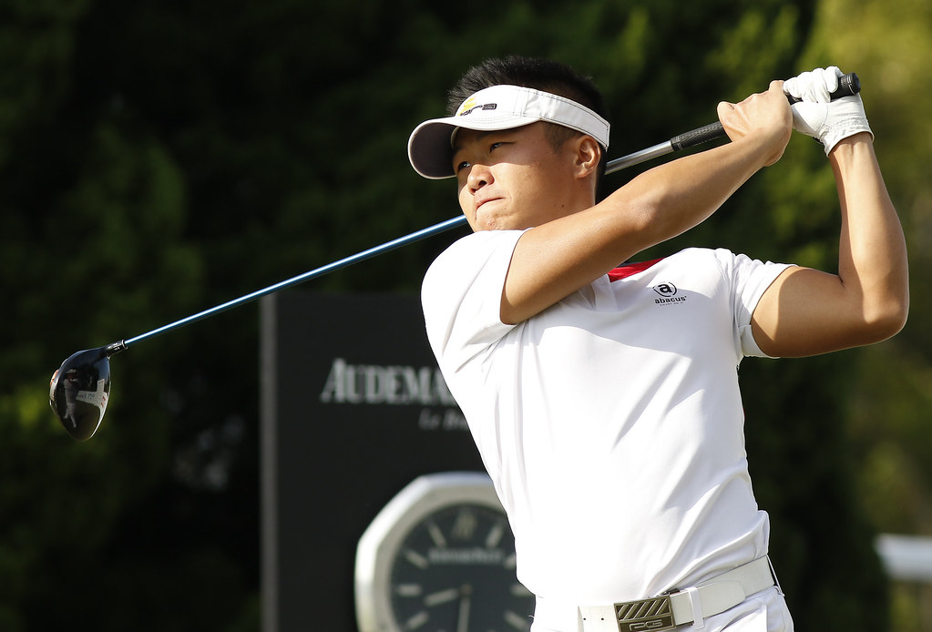 張修齊逆轉勝　搶下職業賽首冠