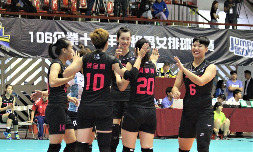 企排雙洋將首亮相　合攻39分助珀兆奪首勝