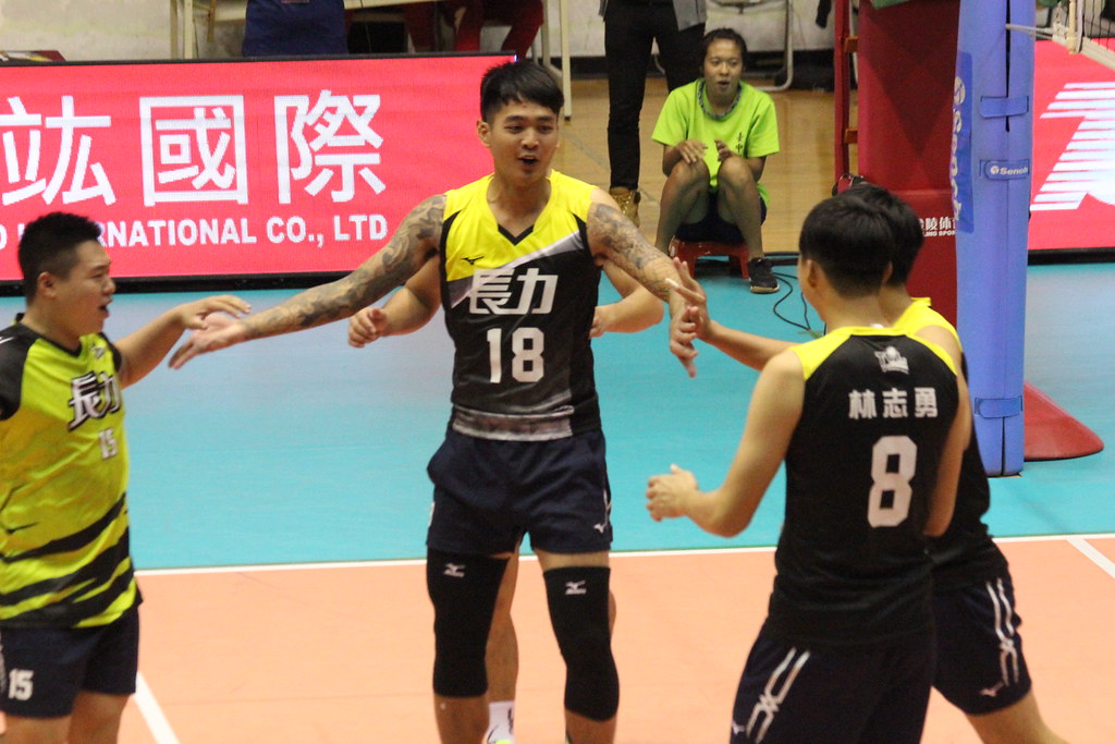 長力男排終登場　首戰不敵霸主台電