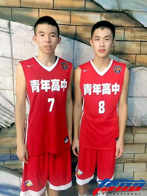 青年「78連線」　退花體殺進12強