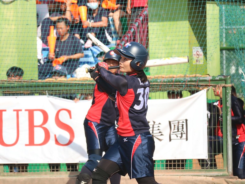 楊依婷開轟　台灣擊退菲律賓