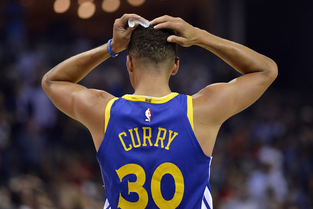 腳踝扭傷缺席2週　Curry：比之後受傷好