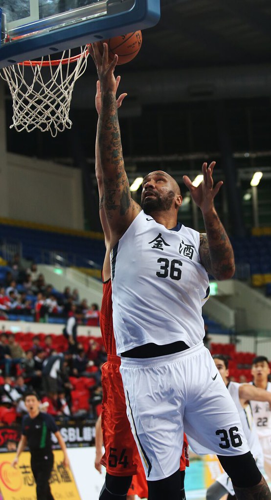 拉莫斯29分18籃板　壓Q勝璞園