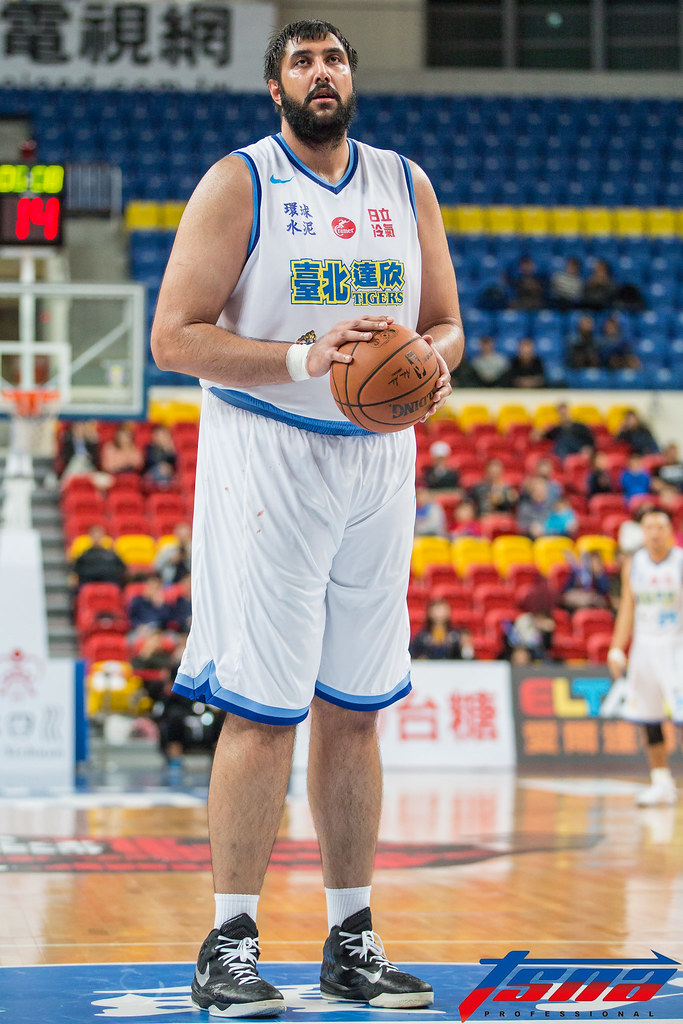 台銀主場週人氣爆　惜不敵「拉傑」連線