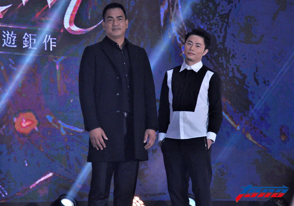 接《天堂M》代言　鋒哥：看手機都看到自己