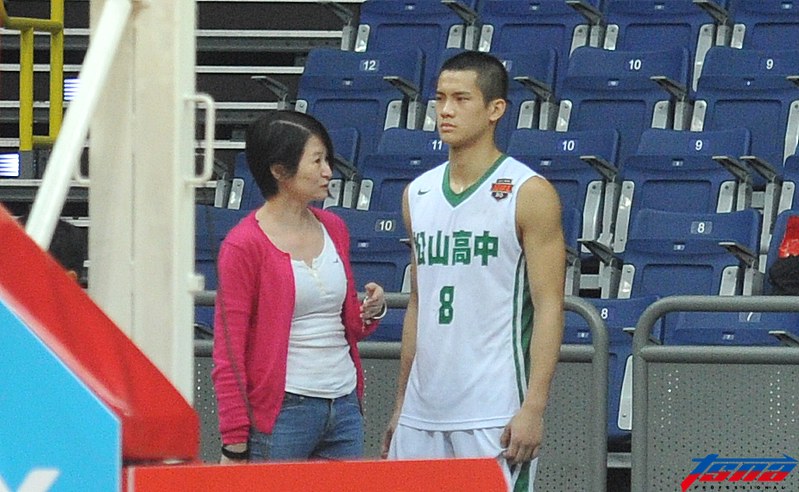 將林勵趕出場　黃萬隆對他仍有期待