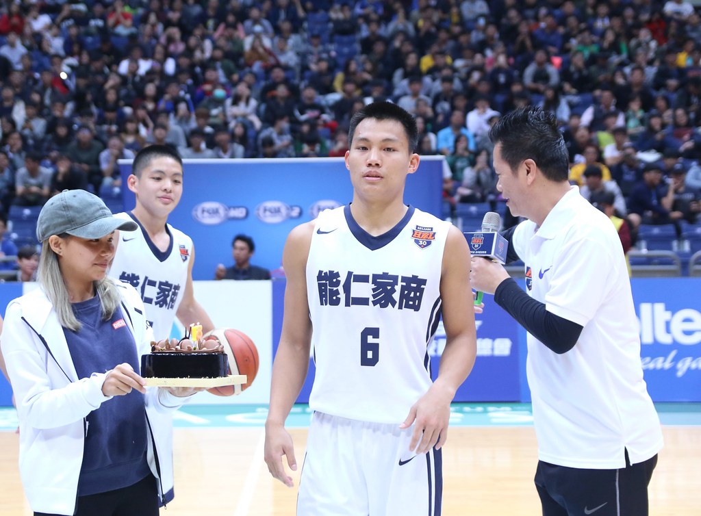 被罵完後再慶生　高承恩助能仁全勝晉級