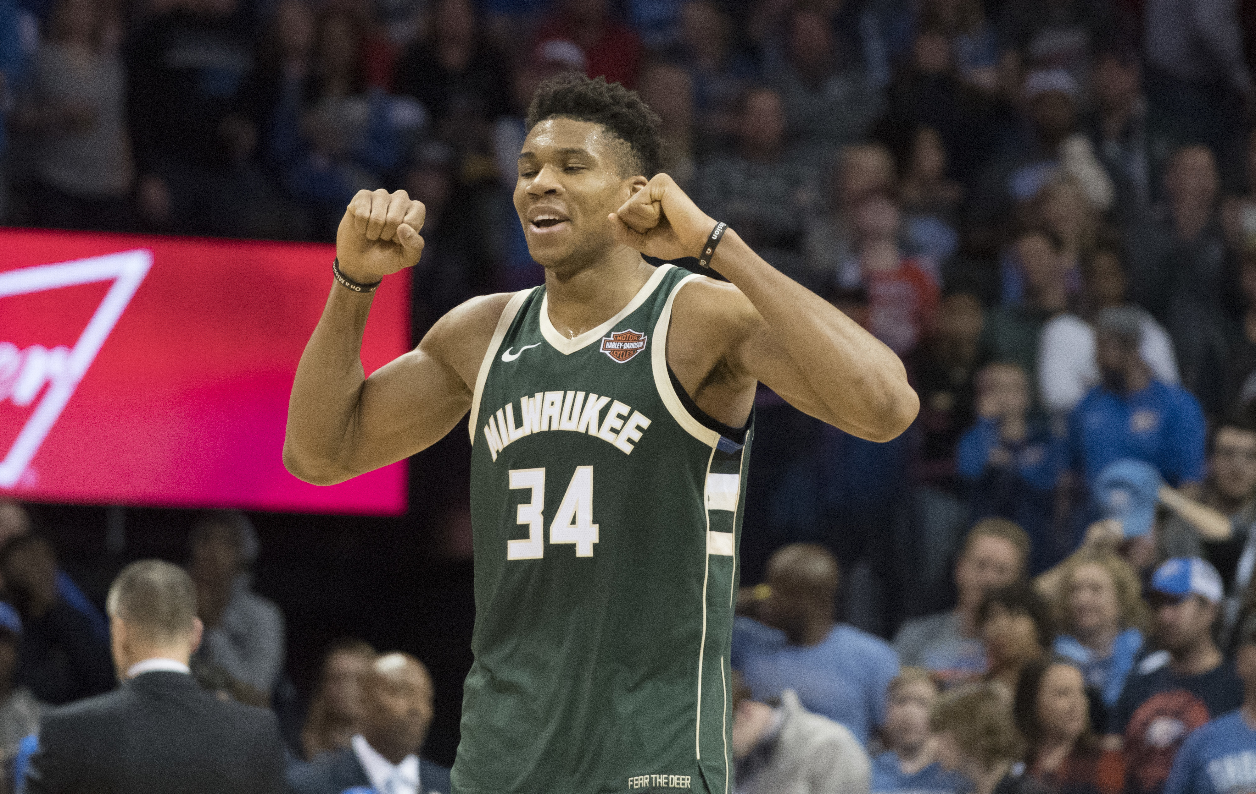 公鹿終止雷霆6連勝　Antetokounmpo致勝球疑出界