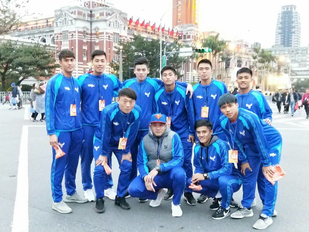 元旦齊聚總統府　台灣男足高唱國歌