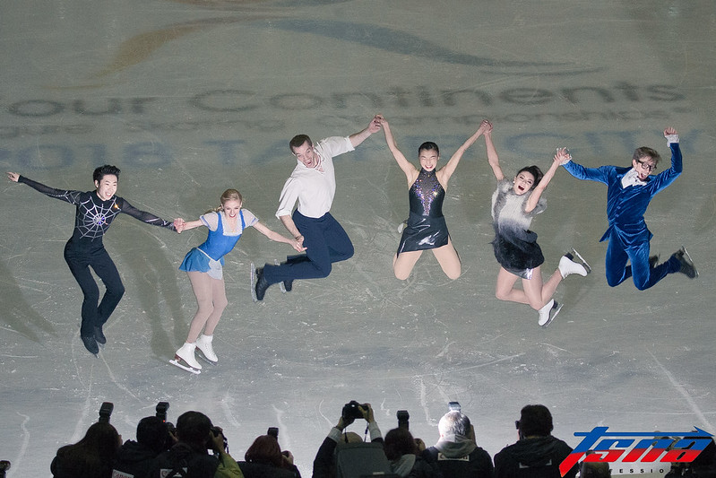 滑冰錦標賽跳電意外　各國選手即興演出超嗨