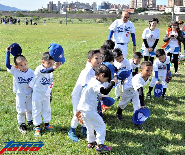 小道奇球衣吸睛　陣中最小球員僅4歲