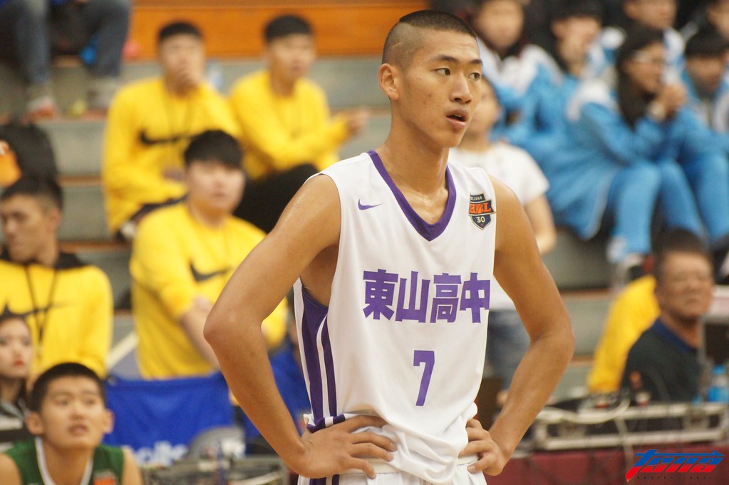 終場前連拿7分　東山8強戰2連勝