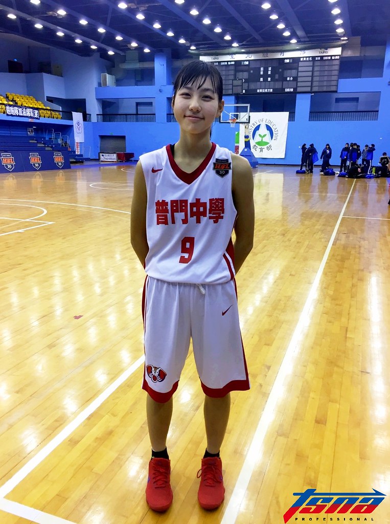 陳芷英狂抓21籃板　只因欠債要還