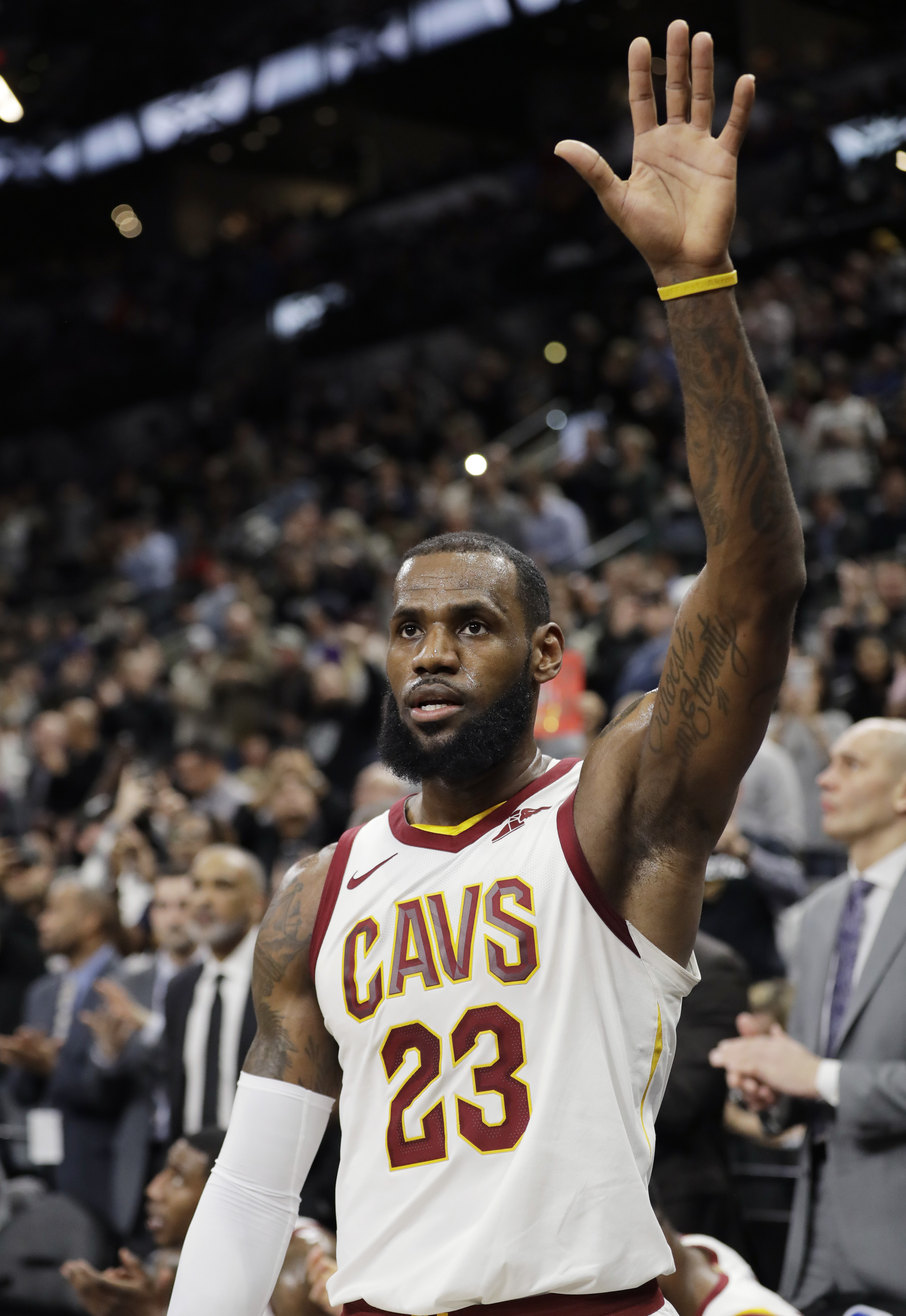 不會閉嘴運球　James：就是要談重要的事情