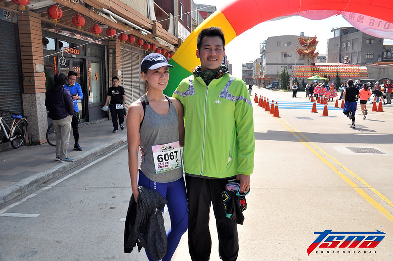 正妹妻陪跑　士官長北竿超馬12.5K稱王