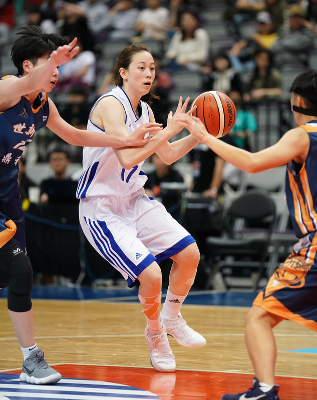 黃鈴娟飆27分　文化女籃4連霸差1步