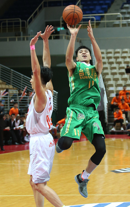 提前晉級季後賽　台啤再灌醉璞園慶賀