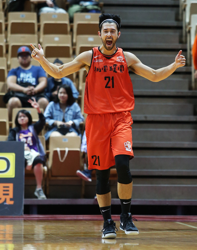 簡浩帶頭射倒富邦　季後賽首輪組合出爐