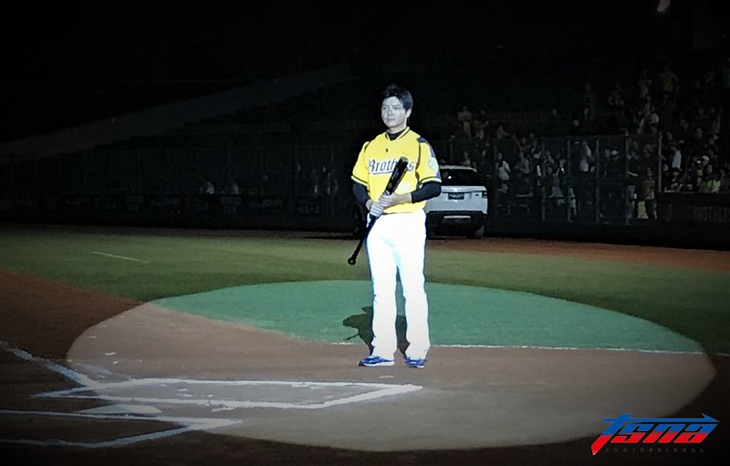 退休儀式談父淚崩　林威助：盼沒讓父母失望