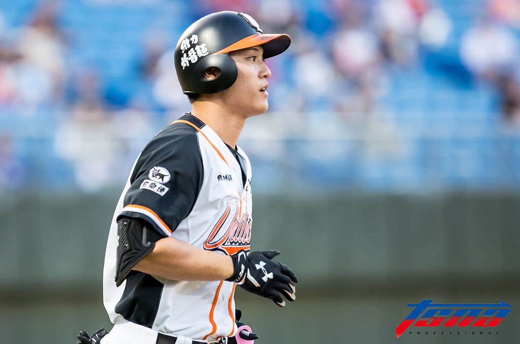蘇智傑球棒斷光　開轟全靠朱元勤借棒