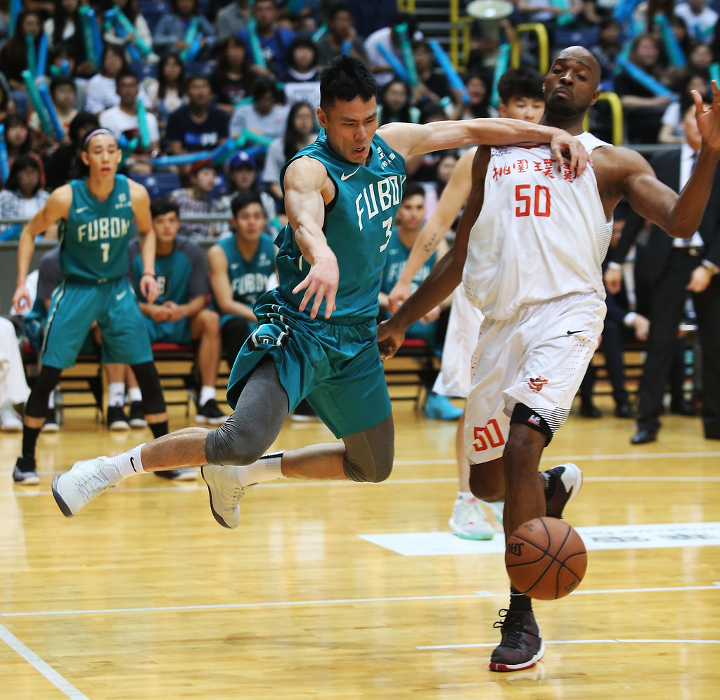 新莊體育館開放飲食　球迷看冠軍賽免挨餓
