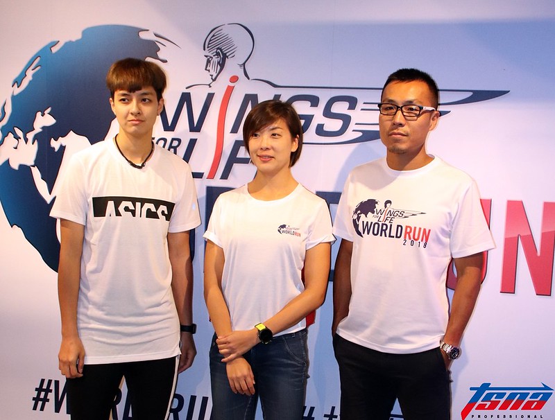 阿非樂當加油手　鐵人之花煩惱要穿紙尿褲