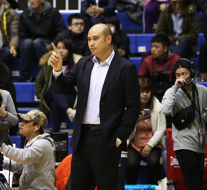 裕隆更換總教練　李啟億接掌兵符